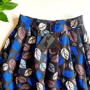 NWT Superstition A-Line Midi Skirt, Black With Leaf Pattern, Size L (Tagged XL)